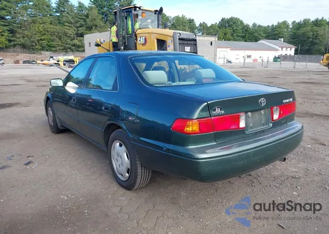 2000 Toyota Camry Le из США, поврежденный, VIN 4T1BG22K5YU927171